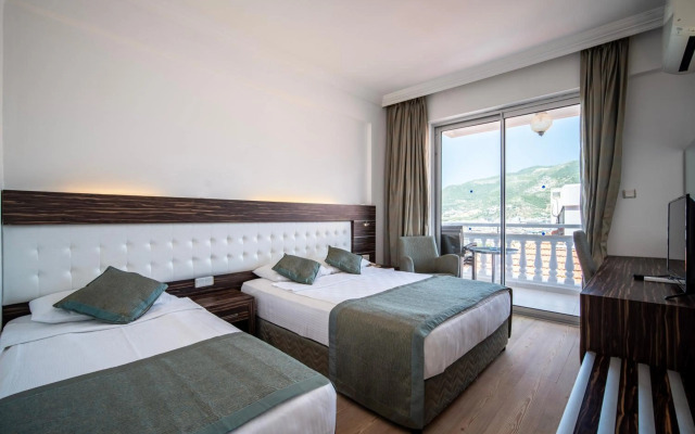 Sunny Hill Alya Hotel