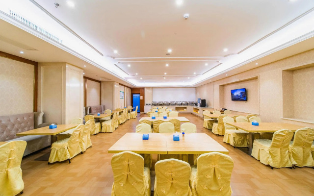 Vienna international hotel (zhuhai lovers middle road haibin store)