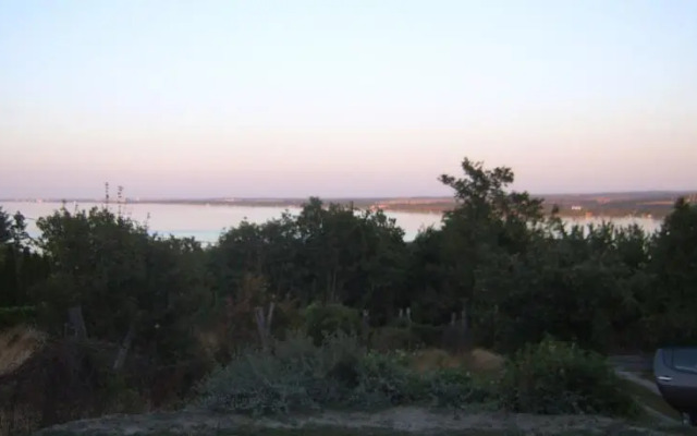 Vintage Pince-Présház