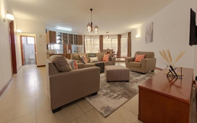 Fahari Suites by Homes By Della