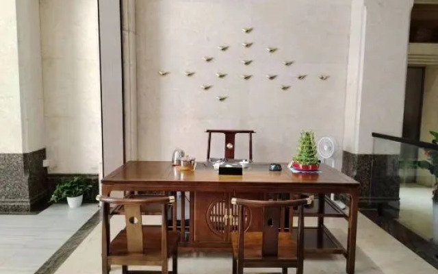 Shishi Laiya Fortune Hotel (Quanzhou South Railway Station)