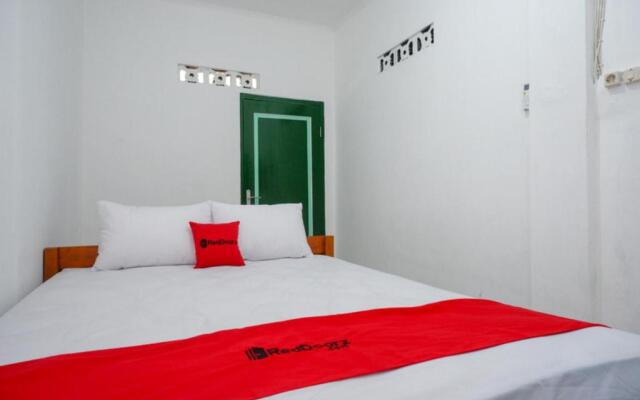 RedDoorz Syariah @ Ndalem Kembang Sore Yogyakarta