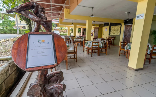 Backpackers Manuel Antonio