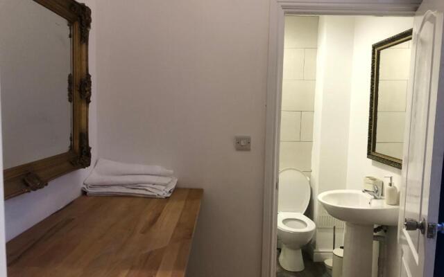 21 Frederick Street Apartment