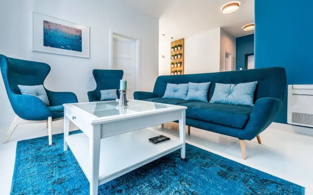 Aquamarine The Sea View Apartment