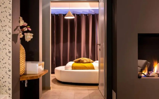The Rose Suites