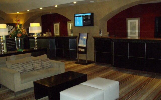 Garden Court OR Tambo International Airport