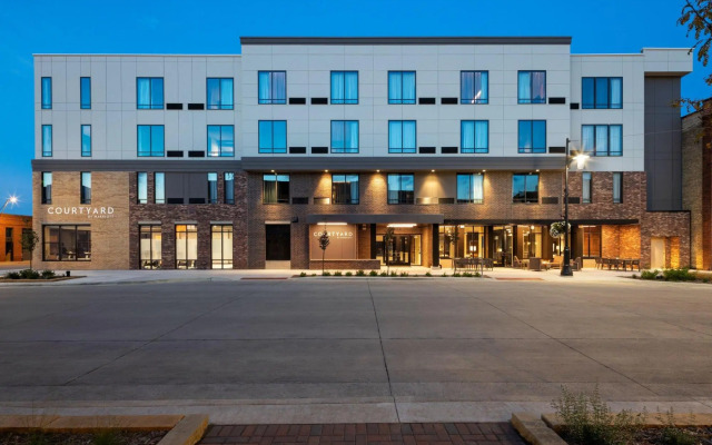 Courtyard by Marriott Owatonna Downtown