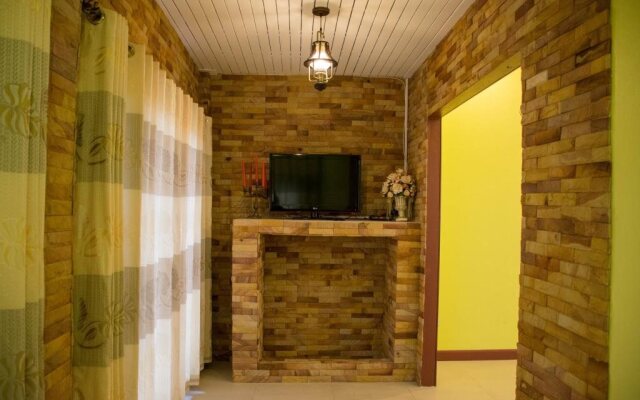 Phalaburi Resort by dreamhouse