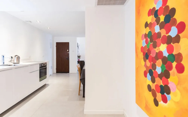 Luxurious 3BR Beach Front Apt Parking