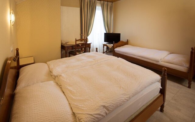 Hôtel - Restaurant Le Manoir