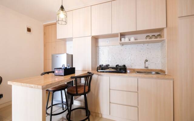 Spacious Bassura City Apartment with Pool View