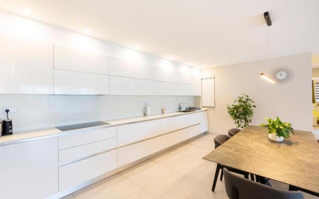 NGH12 - Lovely, spacious 2 bedroom apartment.