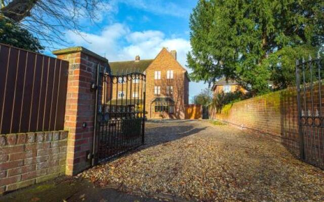 Chestnut Grove Bed And Breakfast