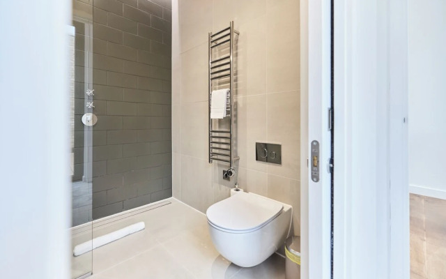 Greenwich Link Residence