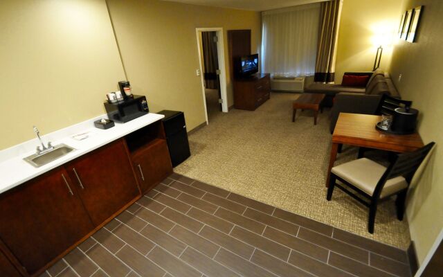 Comfort Inn & Suites Aberdeen near APG