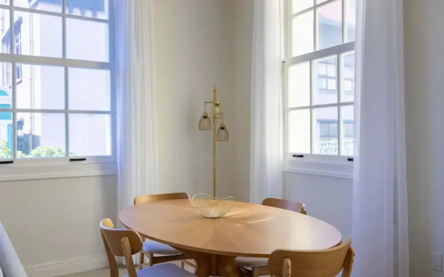 Chic Broadway Apartment in Central Willemstad