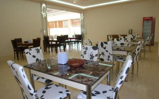 Madera Hotel