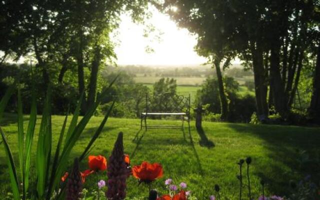 Folly Studio Bed & Breakfast