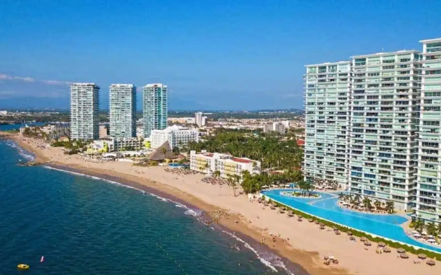 1bedroom Suite - 1 Block Away to Icon Beach