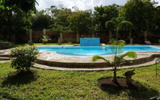 Adansonia Village Resort