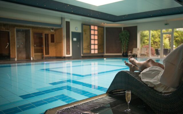 Careys Manor & Senspa