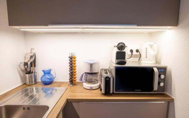 Forest flat / Terrasse-spa-bbq-10min à pieds de la plage