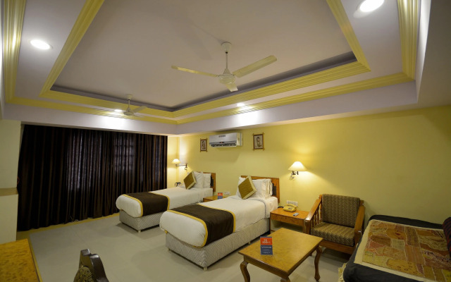 Hotel Rajputana Palace