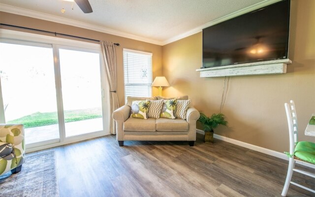 6 A, One Bedroom Condo