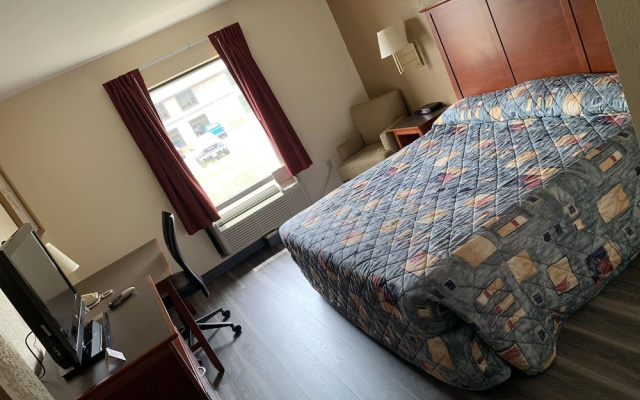 Amelia Inn & Suites