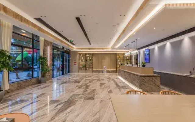 Duogao Hotel (Cixi Zhouxiang Branch)