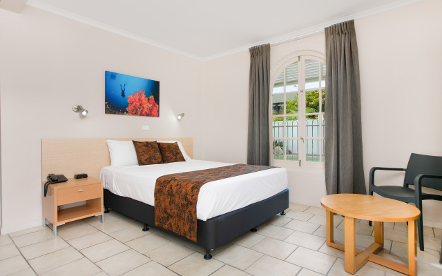 Comfort Inn Cairns City – Guest Rooms – Cairns