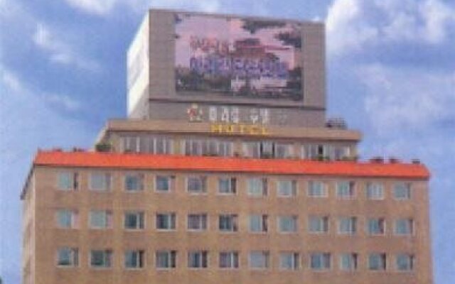 Arirang Tourist Hotel