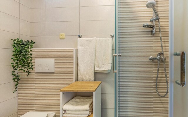 Nice Apartment in Premantura With Wifi and 2 Bedrooms