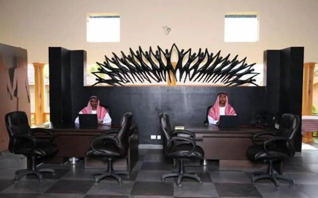 Confident Amoon - The Glamour Spa and Resort