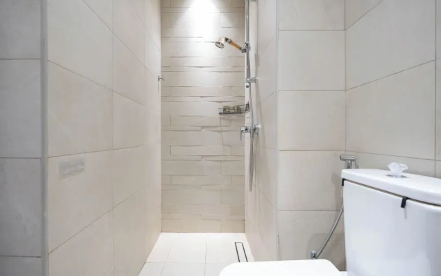 Modern Studio in Azizi Riviera 46