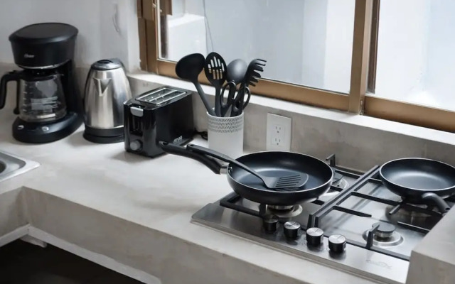 1bedroom Suite - 1 Block Away to Icon Beach