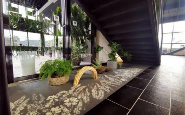 Wanfenglin Baihua Hotel