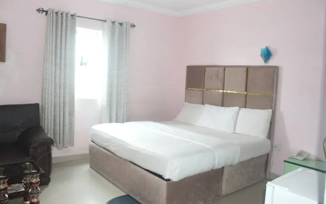 De Milton Hotel and Suites