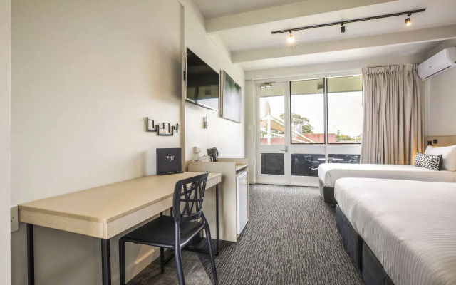 Nightcap at Seaford Hotel