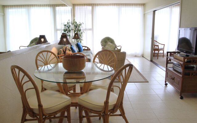 Kona Bali Kai 223 - Oceanfront 2 Bedroom Condo by RedAwning