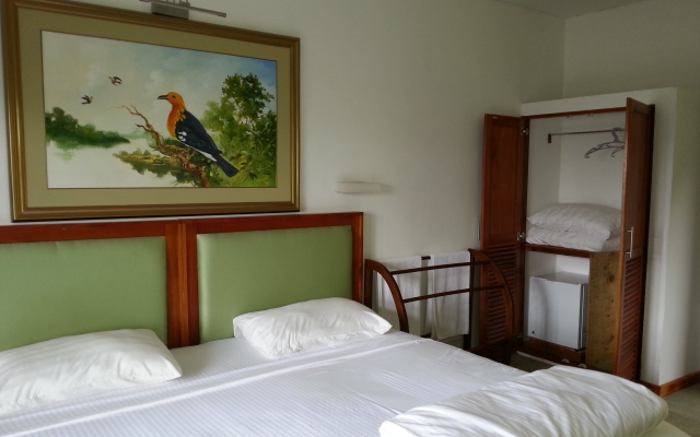 Tea Bush Hotel - Nuwara Eliya