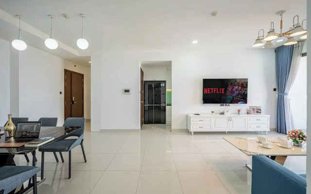 Vera Apartments - Saigon Royal Residence