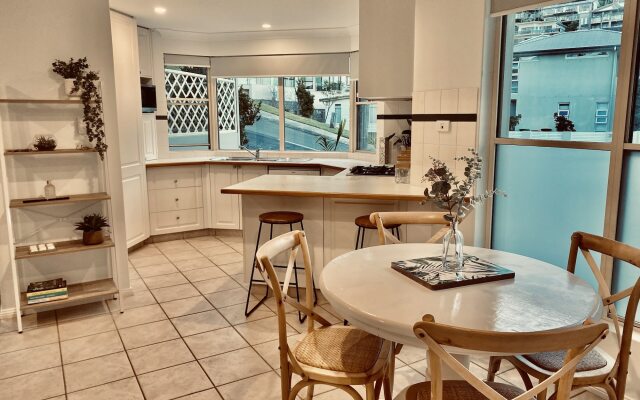 Terrigal Sails Serviced Apartments