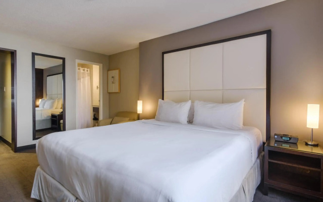 Arc The Hotel