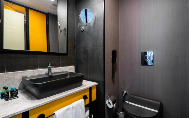 Arnor De Luxe Hotel
