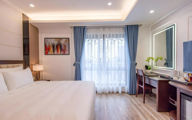 Reyna Luxury Hotel – Guest Rooms – Hanoi