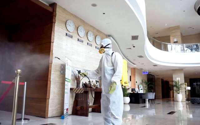 Grand Mercure Solo Baru