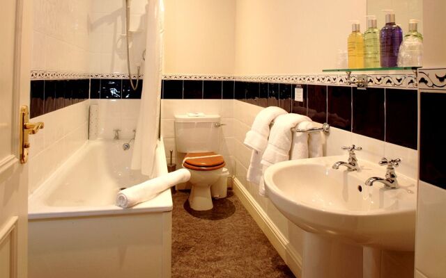 Lakehouse at The Waterhead Inn