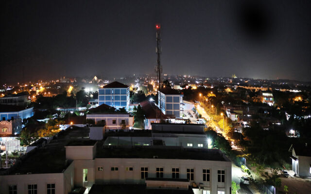Aviari Hotel